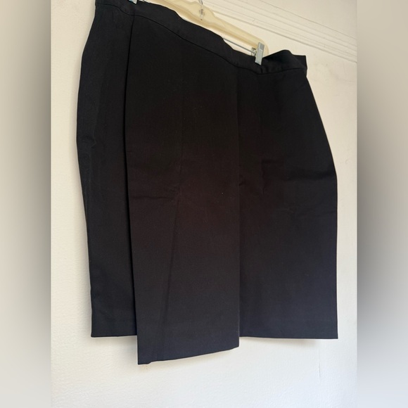 Universal Standard Black Apron Skirt - Picture 3 of 10
